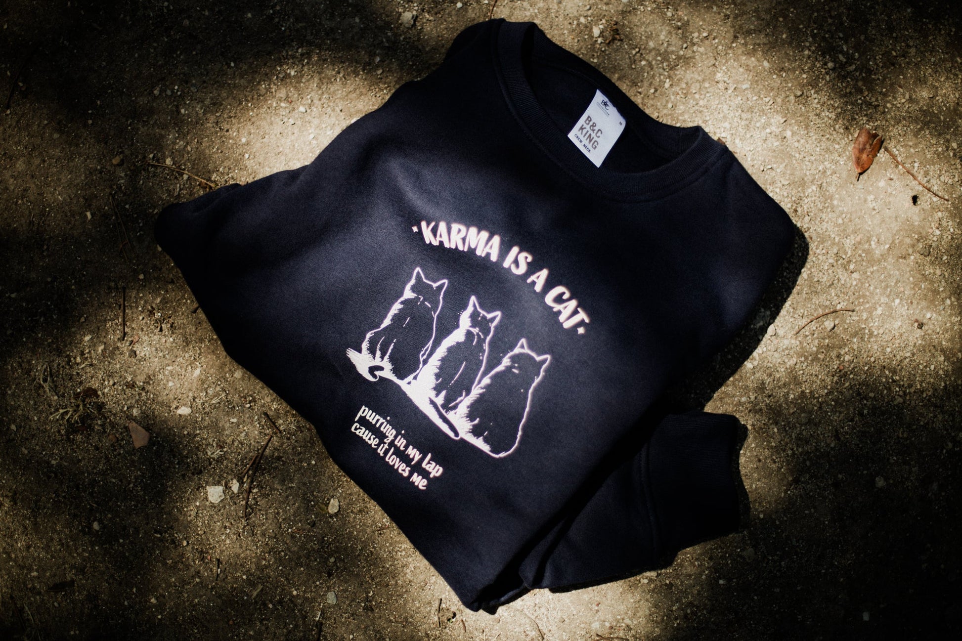 Karma is a cat | Sweatshirt - Behind the Mall